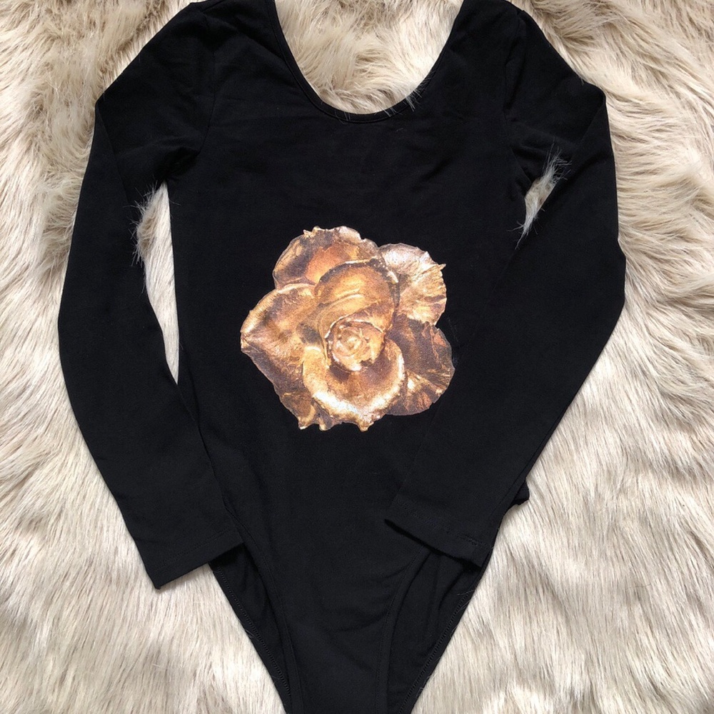 HOST PICK 🤩Ventcri Rose Gold Dripping In Gold Bodysuit XS